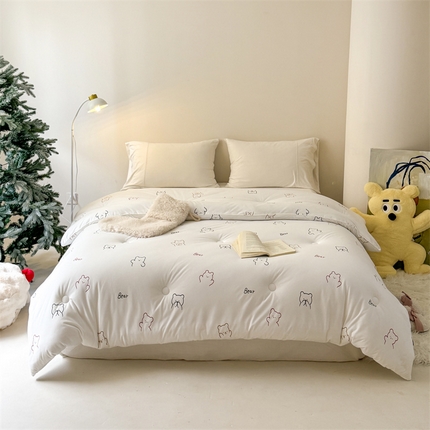 91家纺网 家纺一手货源 找家纺 亿莱鑫 2025新款企鹅绒印花被子被芯春秋被冬被 小熊