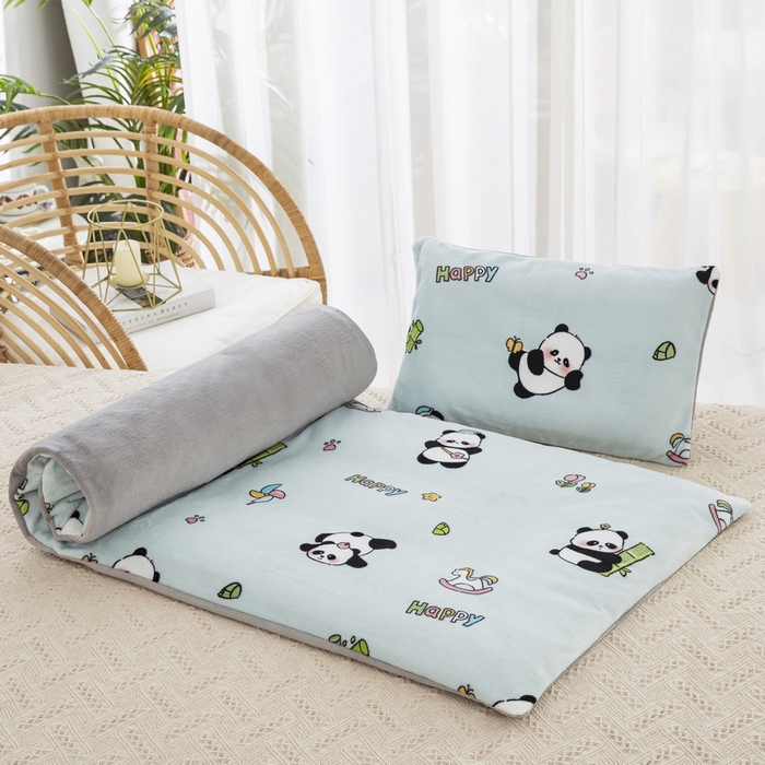 91家纺网 家纺一手货源 找家纺 乐秀 2024新款幼儿园牛奶绒儿童床垫套+床垫芯 运动熊猫