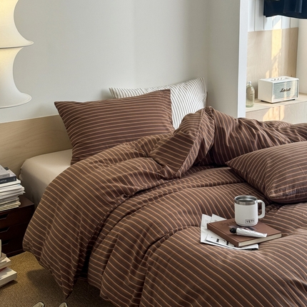 91家纺网 家纺一手货源 找家纺 （总）艾沁家纺 2025新款全棉复古色织水洗棉四件套-栗子巧克力,栗子巧克力