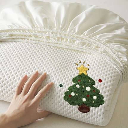 91家纺网 家纺一手货源 找家纺 莱登卡奴 2025新款A类原棉磨毛毛巾绣夹棉床笠-萌宠系列 萌宠-圣诞奶白