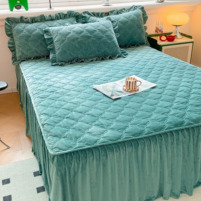 91家纺网 家纺一手货源 找家纺 （总）忘忧草 2023新款宝宝绒夹棉床裙保暖牛奶绒优雅系列