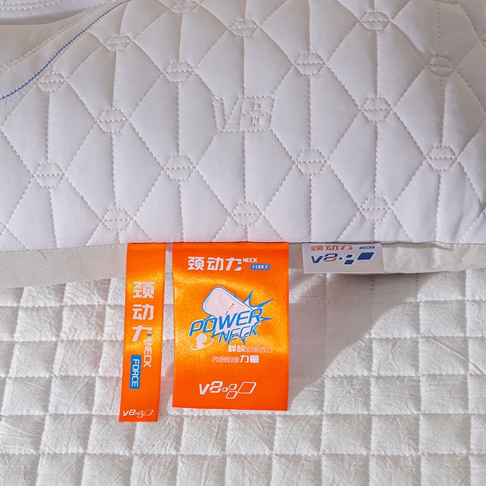 91家纺网 家纺一手货源 找家纺 萌番宝 2025新款护颈枕劲动力羽丝绒星级酒店枕芯 灰色双凹劲动力48*74cm