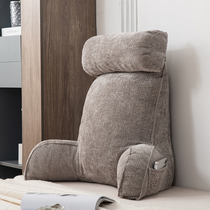 91家纺网 家纺一手货源 找家纺 一兰家纺 2025新款单人加厚雪芙绒格三角靠垫床上靠枕沙发靠背阅读枕 爱荳-丝缎灰