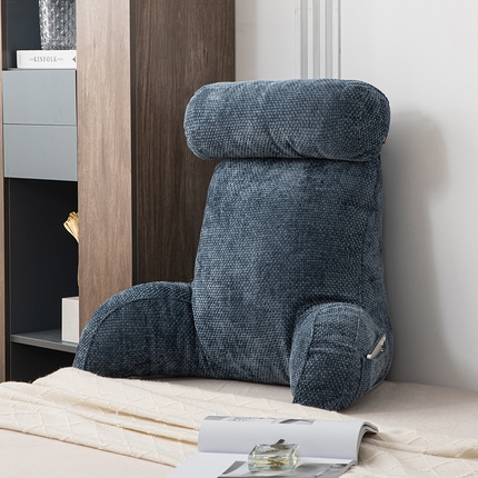 一兰家纺 2025新款单人加厚雪芙绒格三角靠垫床上靠枕沙发靠背阅读枕 爱荳-湛蓝色