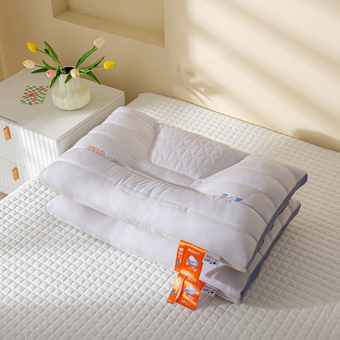 91家纺网 家纺一手货源 找家纺 萌番宝 2025新款护颈枕劲动力羽丝绒星级酒店枕芯 灰色单凹劲动力48*74cm