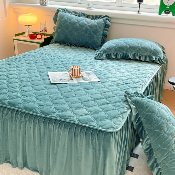 91家纺网 家纺一手货源 找家纺 （总）忘忧草 2023新款宝宝绒夹棉床裙保暖牛奶绒优雅系列