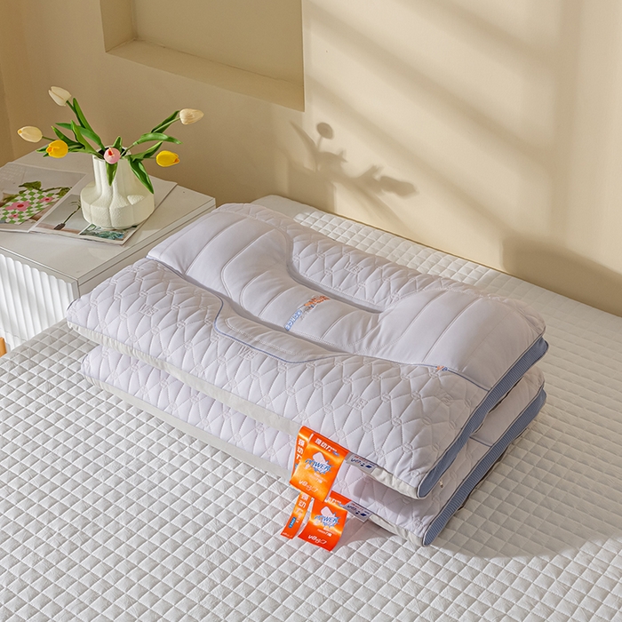 91家纺网 家纺一手货源 找家纺 萌番宝 2025新款护颈枕劲动力羽丝绒星级酒店枕芯 灰色双凹劲动力48*74cm