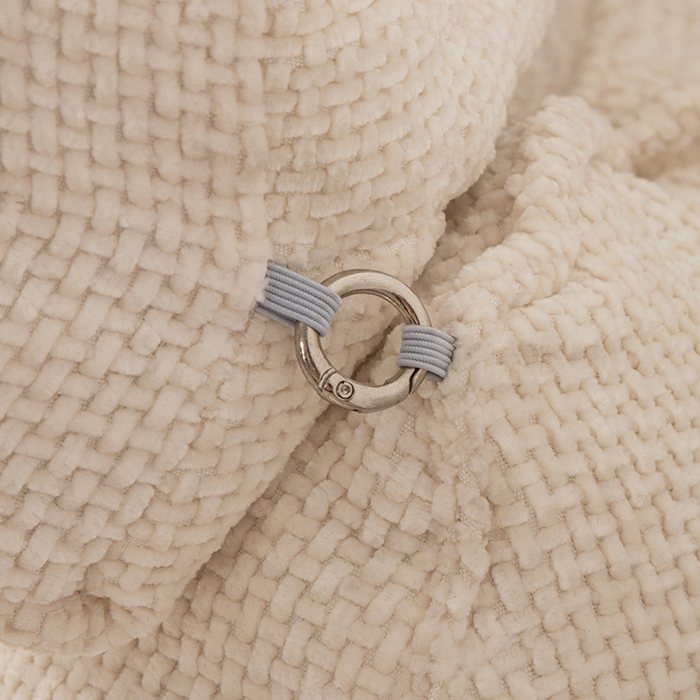 91家纺网 家纺一手货源 找家纺 一兰家纺 2025新款单人加厚雪芙绒格三角靠垫床上靠枕沙发靠背阅读枕 爱荳-奶昔米