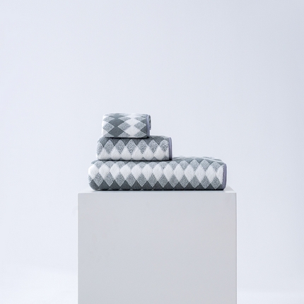 91家纺网 家纺一手货源 找家纺 （总）跨境电商珊瑚绒方巾毛巾浴巾套装三色格外贸爆款TEMU热销希音速卖通可压缩可真空打包