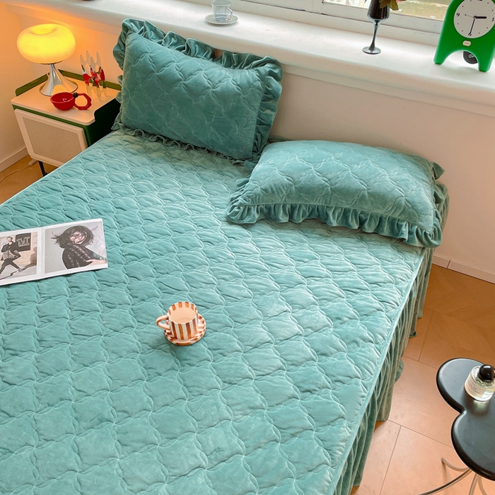 91家纺网 家纺一手货源 找家纺 （总）忘忧草 2023新款宝宝绒夹棉床裙保暖牛奶绒优雅系列