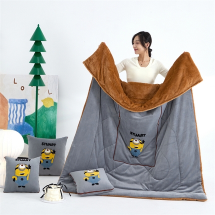 91家纺网 家纺一手货源 找家纺 宝马家纺（原梦童画） 2025新款小黄人抱枕被加厚抱枕被 黄人STUART