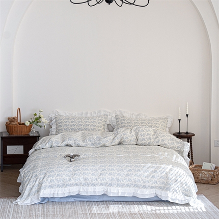 91家纺网 家纺一手货源 找家纺 尺素 2025年小碎花纯棉花边四件套全棉田园风荷叶边被套纯棉床单棉法式套件1.8纯色床笠套件 散文诗浅蓝（花边款）