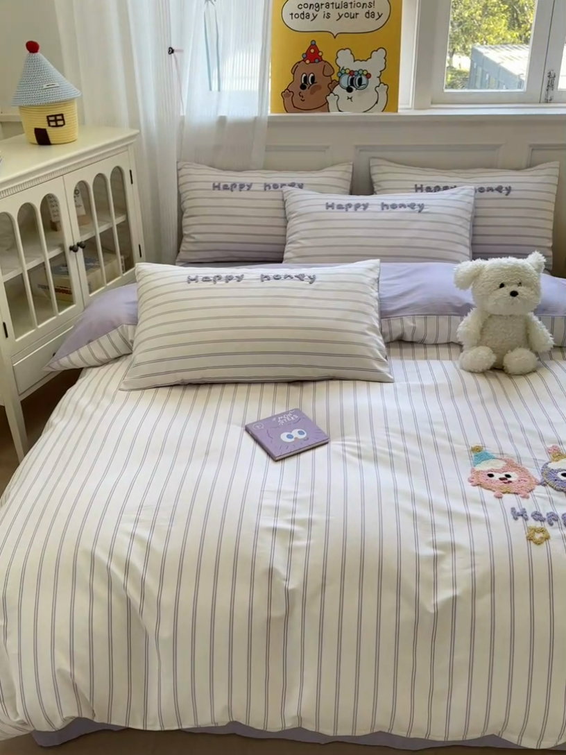 91家纺网 家纺一手货源 找家纺 （总）有间小屋 2025新款全棉条纹印花+毛巾绣系列四件套