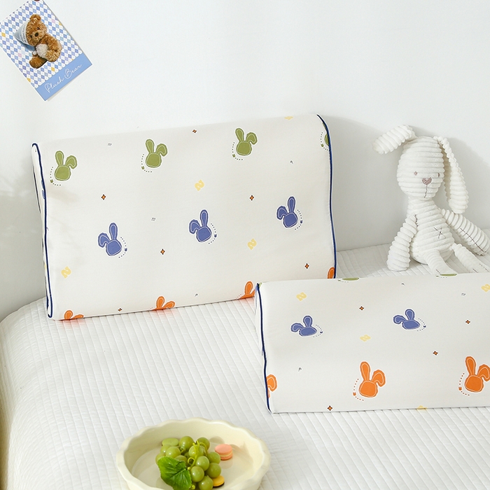 91家纺网 家纺一手货源 找家纺 良佐生活 2025春夏新款水洗天丝棉乳胶枕套 波比兔-米