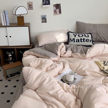 91家纺网 家纺一手货源 找家纺 维娜斯家纺 2025新款水洗棉纯色双拼四件套亲肤柔单人被套床单学生三件套 米白+驼
