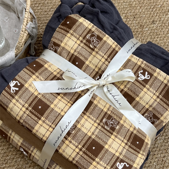 91家纺网 家纺一手货源 找家纺 荣轩 2024新款全棉印花双层纱四件套 皱皱纱花边款 花边曲奇小熊