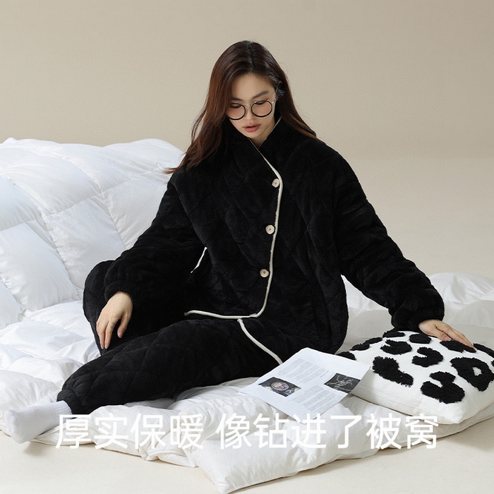 91家纺网 家纺一手货源 找家纺 （总）2025新款夹棉立领女款黑色