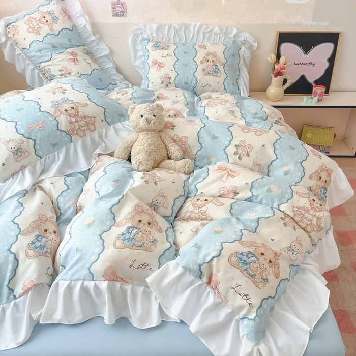 91家纺网 家纺一手货源 找家纺 2025新款云柔棉韩式INS减龄花边款卡通四件套 花边款-蓝色蕾丝兔