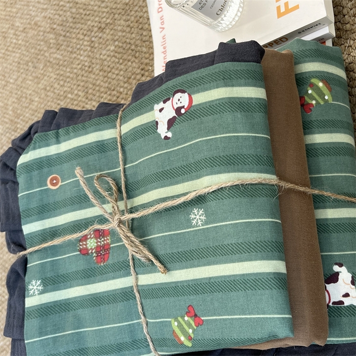 91家纺网 家纺一手货源 找家纺 荣轩 2024新款全棉印花双层纱四件套 皱皱纱花边款 花边姜饼人