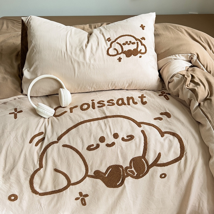 91家纺网 家纺一手货源 找家纺 曼谷家纺 2025新款软糯毛巾绣水洗棉四件套-【买家秀联系微信】专属版权，质检报告 牛角包-奶咖