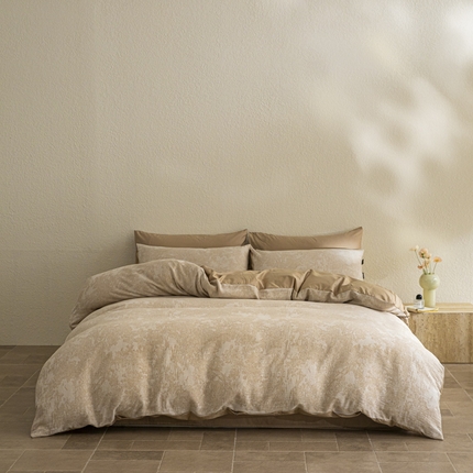 91家纺网 家纺一手货源 找家纺 典曼家纺 2025新款A类三层纱大提花四件套 暮云-卡