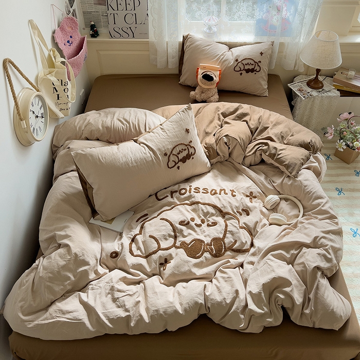 91家纺网 家纺一手货源 找家纺 曼谷家纺 2025新款软糯毛巾绣水洗棉四件套-【买家秀联系微信】专属版权，质检报告 牛角包-奶咖