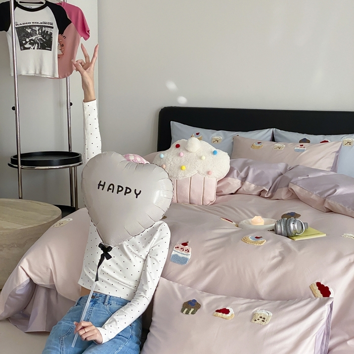 91家纺网 家纺一手货源 找家纺 鹿班家居 2025新款100S长绒棉毛巾绣系列四件套-微甜起司（标准会员-20元） 微甜起司-粉色