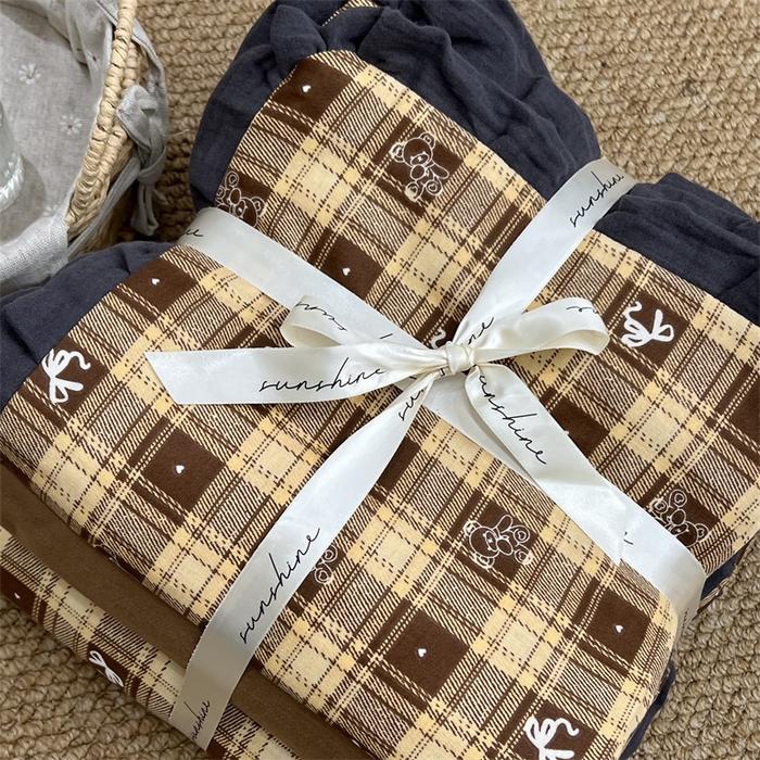 91家纺网 家纺一手货源 找家纺 荣轩 2024新款全棉印花双层纱四件套 皱皱纱花边款 花边曲奇小熊