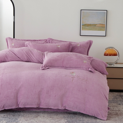 91家纺网 家纺一手货源 找家纺 （总）（买家秀 爆款不断货）A类母婴级牛奶绒刺绣四件套珊瑚绒四件套雪花绒四件套刺绣牛奶绒四件套纯色牛奶绒套