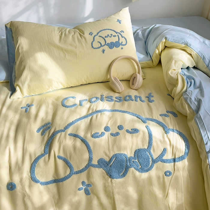 91家纺网 家纺一手货源 找家纺 曼谷家纺 2025新款软糯毛巾绣水洗棉四件套-【买家秀联系微信】专属版权，质检报告 牛角包-芝士蓝