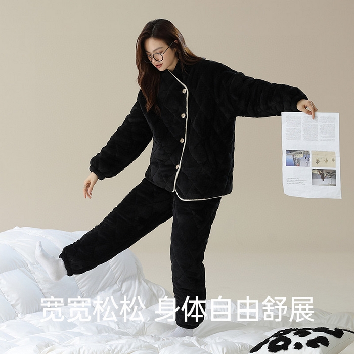 91家纺网 家纺一手货源 找家纺 （总）2025新款夹棉立领女款黑色