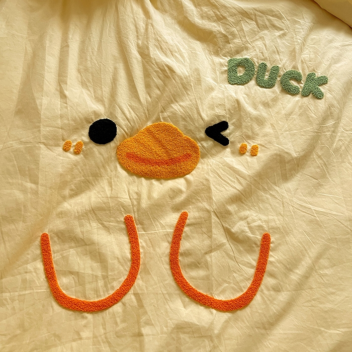 91家纺网 家纺一手货源 找家纺 曼谷家纺 2025新款软糯毛巾绣水洗棉四件套-【买家秀联系微信】专属版权，质检报告 黄鸭