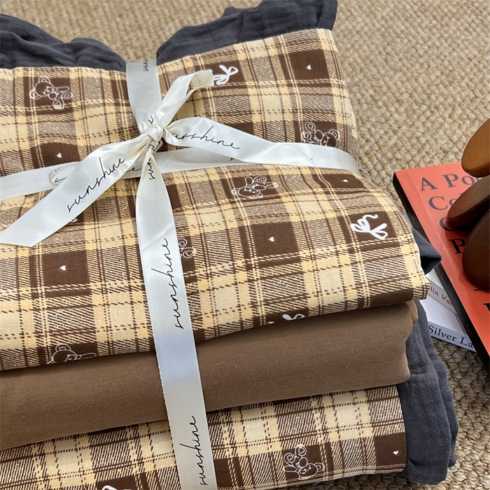 91家纺网 家纺一手货源 找家纺 荣轩 2024新款全棉印花双层纱四件套 皱皱纱花边款 花边曲奇小熊