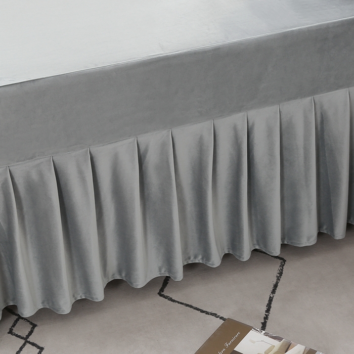 91家纺网 家纺一手货源 找家纺 琪宝阁 2025新款轻奢一族系列立丝绒美 容床罩套件 轻奢一族浅灰