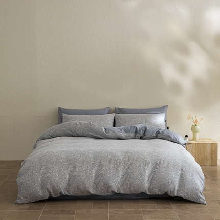 91家纺网 家纺一手货源 找家纺 典曼家纺 2025新款A类三层纱大提花四件套 摩登森林-兰