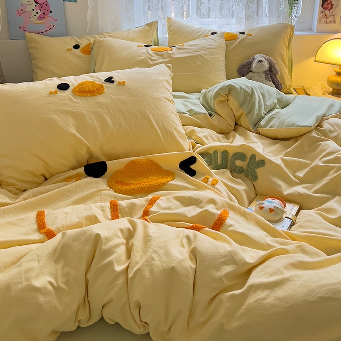 91家纺网 家纺一手货源 找家纺 曼谷家纺 2025新款软糯毛巾绣水洗棉四件套-【买家秀联系微信】专属版权，质检报告 黄鸭