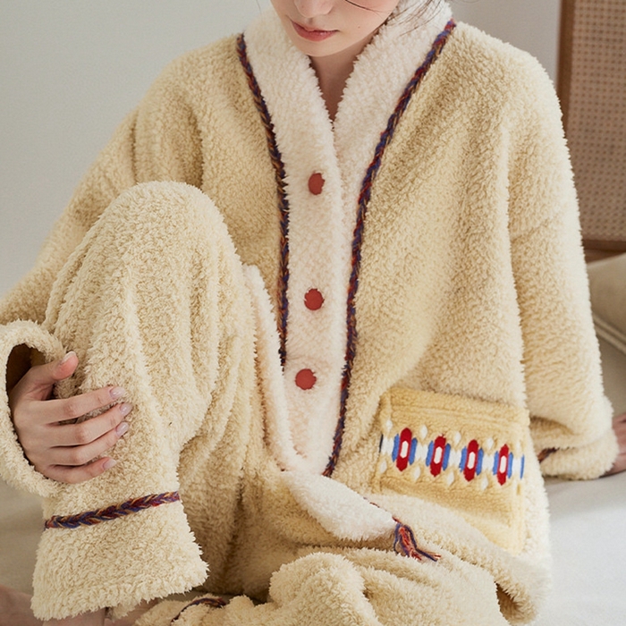 91家纺网 家纺一手货源 找家纺 （总）2025新款珊瑚绒复古小花套装黄