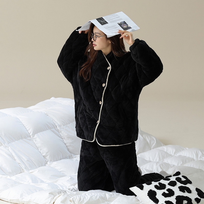 91家纺网 家纺一手货源 找家纺 （总）2025新款夹棉立领女款黑色