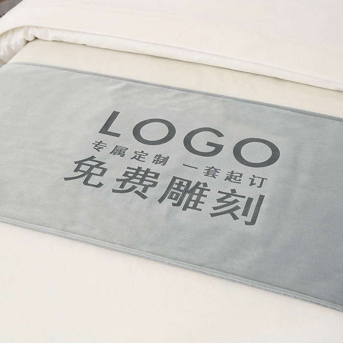 91家纺网 家纺一手货源 找家纺 琪宝阁 2025新款轻奢一族系列立丝绒美 容床罩套件 轻奢一族浅灰