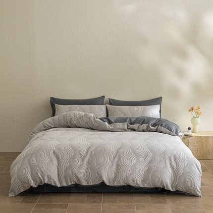 91家纺网 家纺一手货源 找家纺 典曼家纺 2025新款A类三层纱大提花四件套 浮影流光-灰