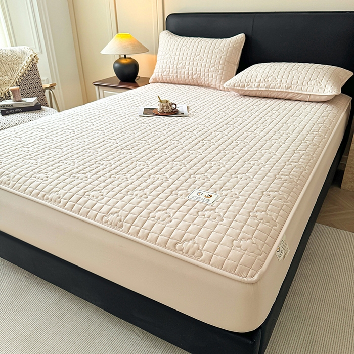 91家纺网 家纺一手货源 找家纺 3C 2025新款A类亲肤夹棉床笠-小云朵 小云朵 浅卡其