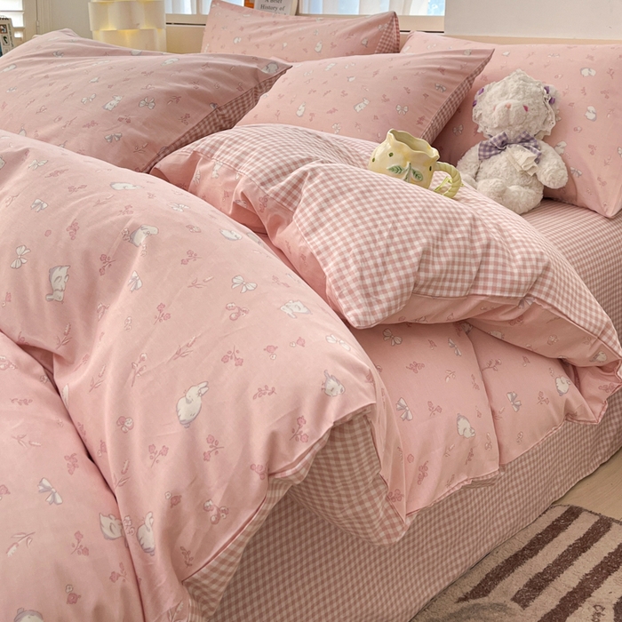 91家纺网 家纺一手货源 找家纺 2025新款全棉卡通小清新系列四件套 玉兔粉