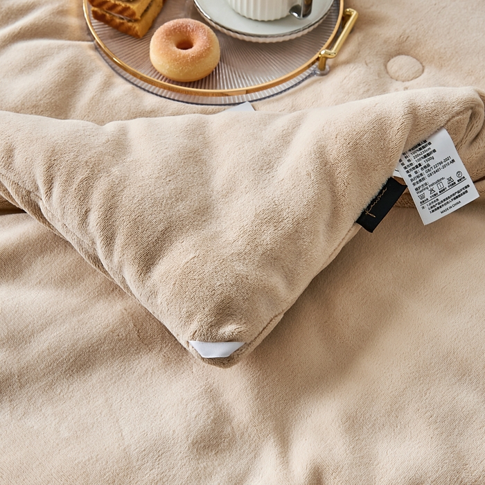 91家纺网 家纺一手货源 找家纺 法芙娜 2025新款牛奶绒懒人被 米色
