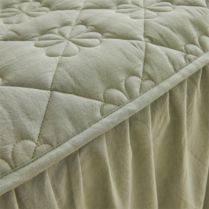 91家纺网 家纺一手货源 找家纺 3C 2024新款全棉水洗棉夹棉床裙-四叶草系列 四叶草-抹茶绿