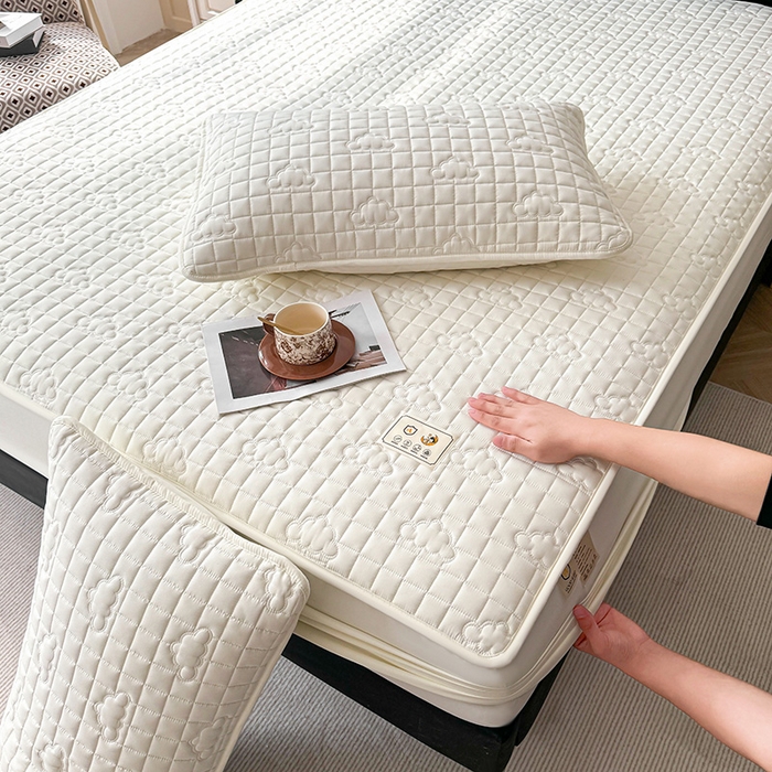 91家纺网 家纺一手货源 找家纺 3C 2025新款A类亲肤夹棉床笠-小云朵 小云朵 奶白