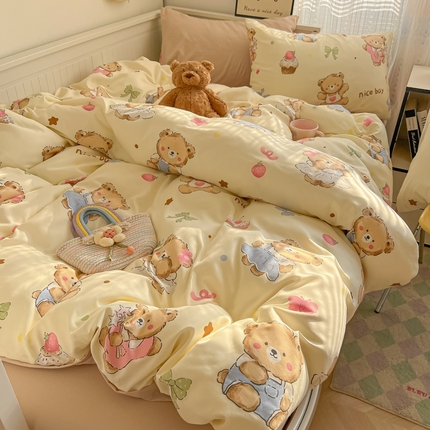 2025新款可爱卡通AB版水洗棉印花四件套 草莓奶熊