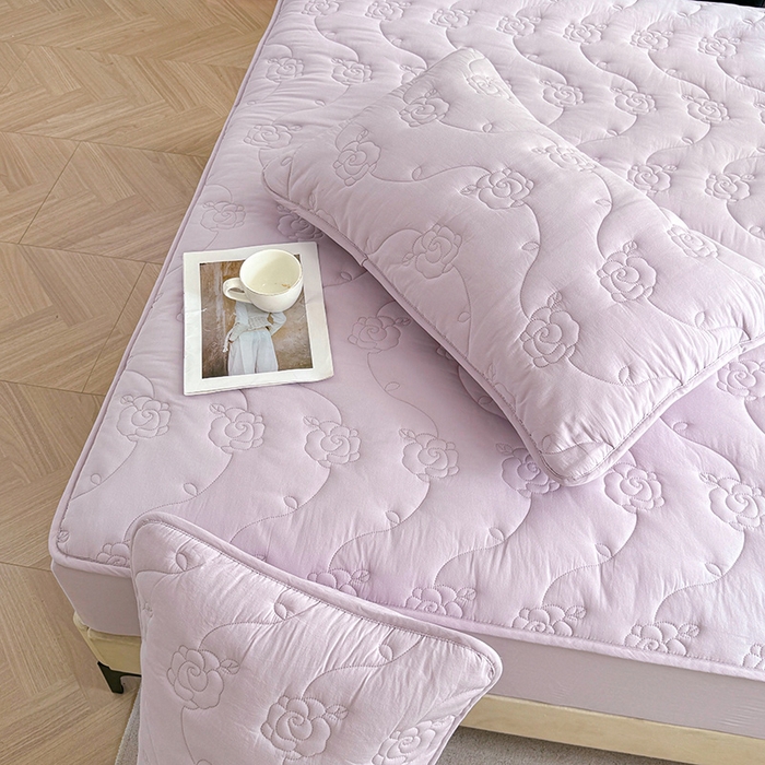 91家纺网 家纺一手货源 找家纺 3C 2024新款全棉水洗棉夹棉玫瑰床笠-花语系列 花语 优雅紫