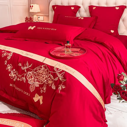 91家纺网 家纺一手货源 找家纺 东方合美（原：皇家传奇） 2023新款亲肤舒适时尚婚庆四件套系列 相爱-金