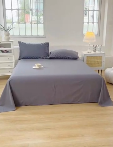 91家纺网 家纺一手货源 找家纺 2025新款全棉A类母婴级水洗棉纯棉床单纯色系列单品 中灰