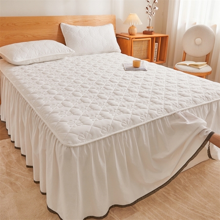 91家纺网 家纺一手货源 找家纺 （总）3C 2024新款全棉水洗棉夹棉床裙-四叶草系列